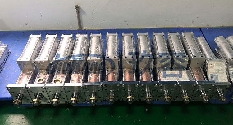 標準型氣液增壓缸產品批量圖