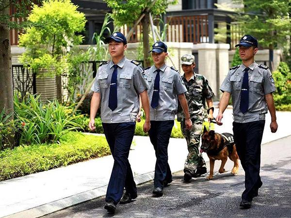 門衛(wèi)保安公司是怎么處理緊急情況的？